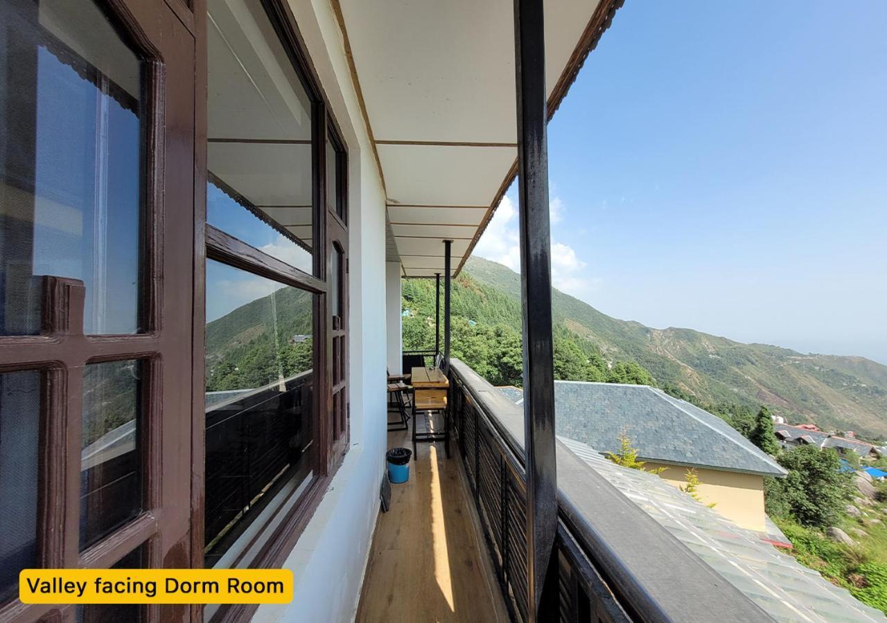 Young Monk Hostel & Cafe Dharamkot McLeod Ganj Ngoại thất bức ảnh