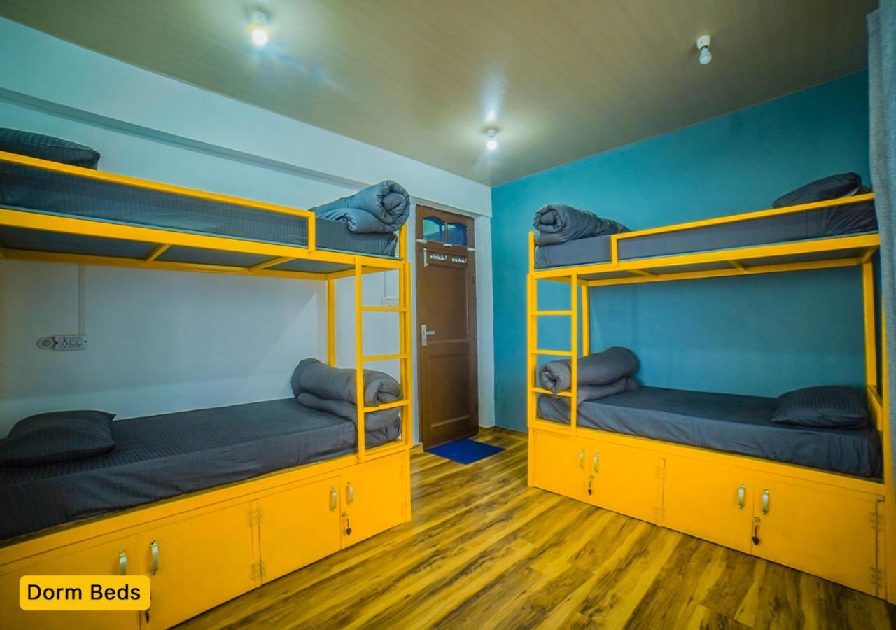 Young Monk Hostel & Cafe Dharamkot McLeod Ganj Ngoại thất bức ảnh