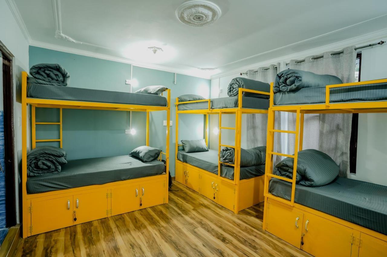 Young Monk Hostel & Cafe Dharamkot McLeod Ganj Ngoại thất bức ảnh